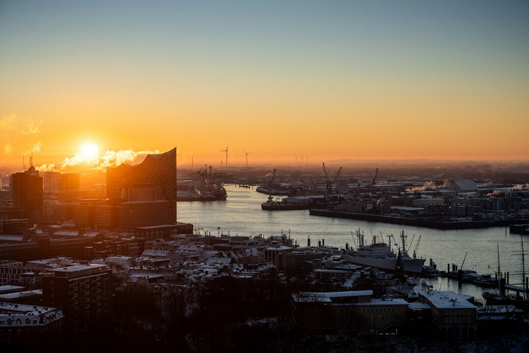 hamburg city skyline